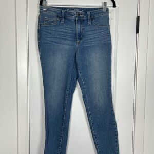 Universal Thread Blue Skinny Jeans Size 4